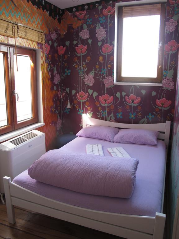 Arkabarka Floating Hostel Belgrade Exterior photo