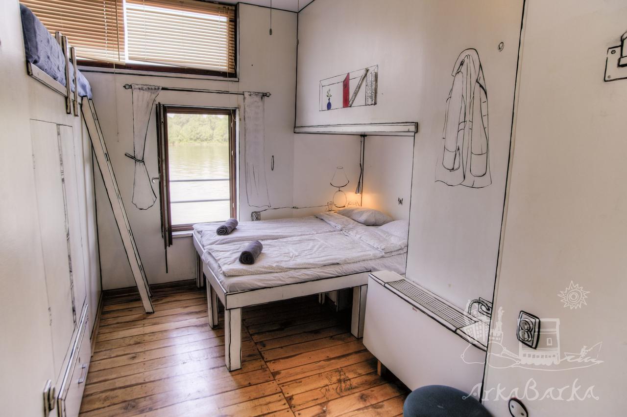 Arkabarka Floating Hostel Belgrade Exterior photo