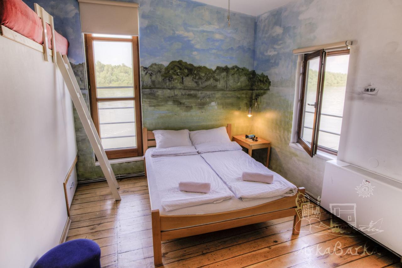 Arkabarka Floating Hostel Belgrade Exterior photo