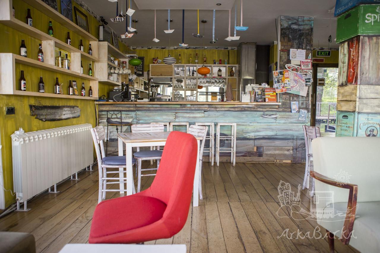 Arkabarka Floating Hostel Belgrade Exterior photo